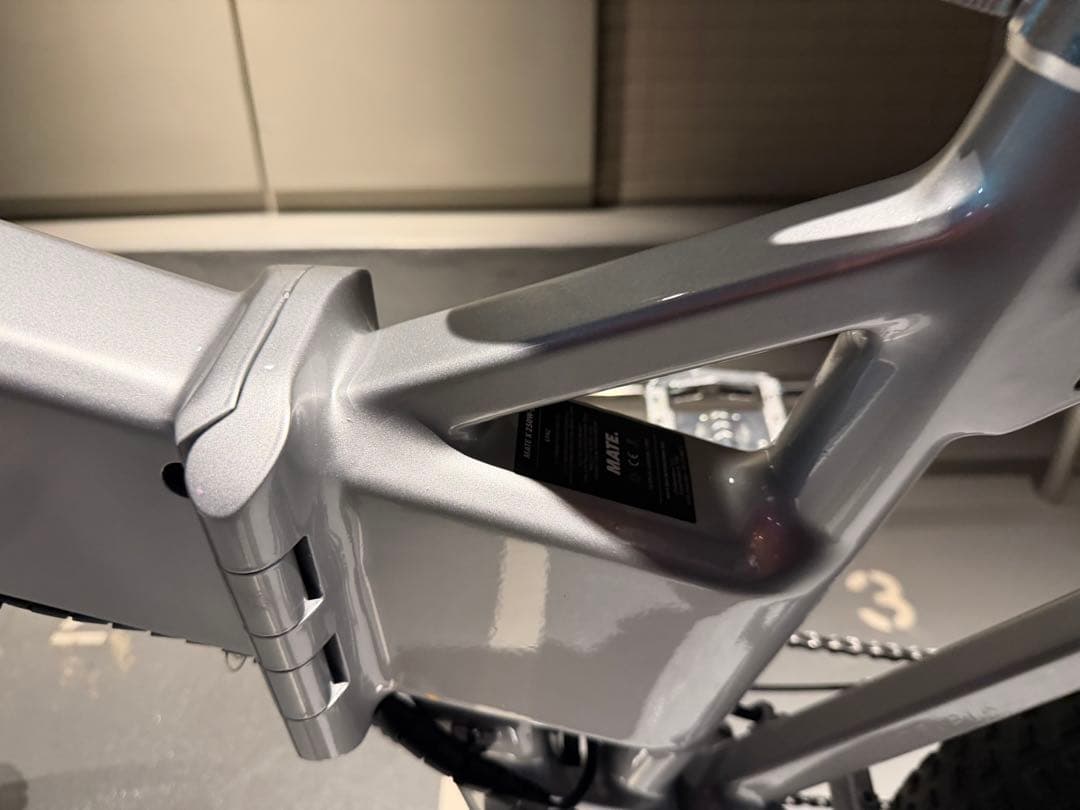 MATE X 250 MATEBAIKEほぼ新品　新発売カラー　シルバー新ロゴ