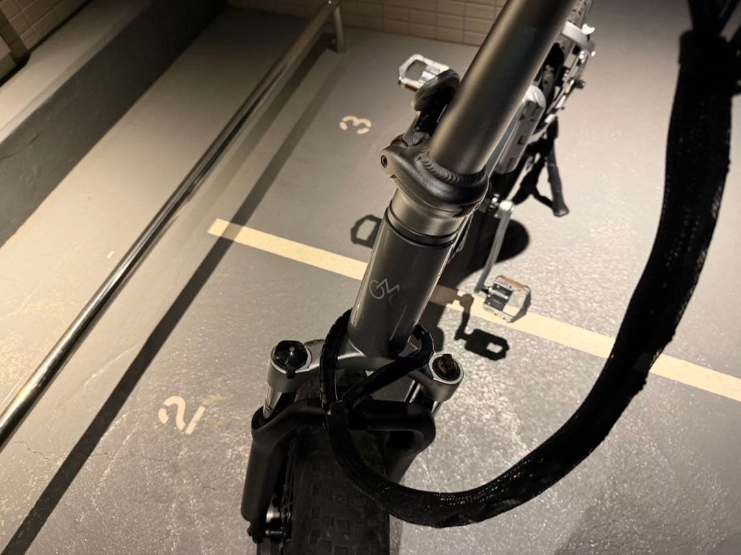 MATE X 250 MATEBAIKEほぼ新品　新発売カラー　シルバー新ロゴ