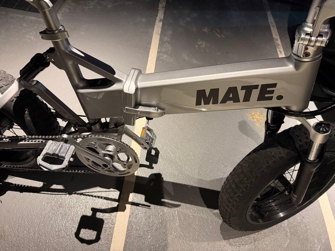 MATE X 250 MATEBAIKEほぼ新品　新発売カラー　シルバー新ロゴ