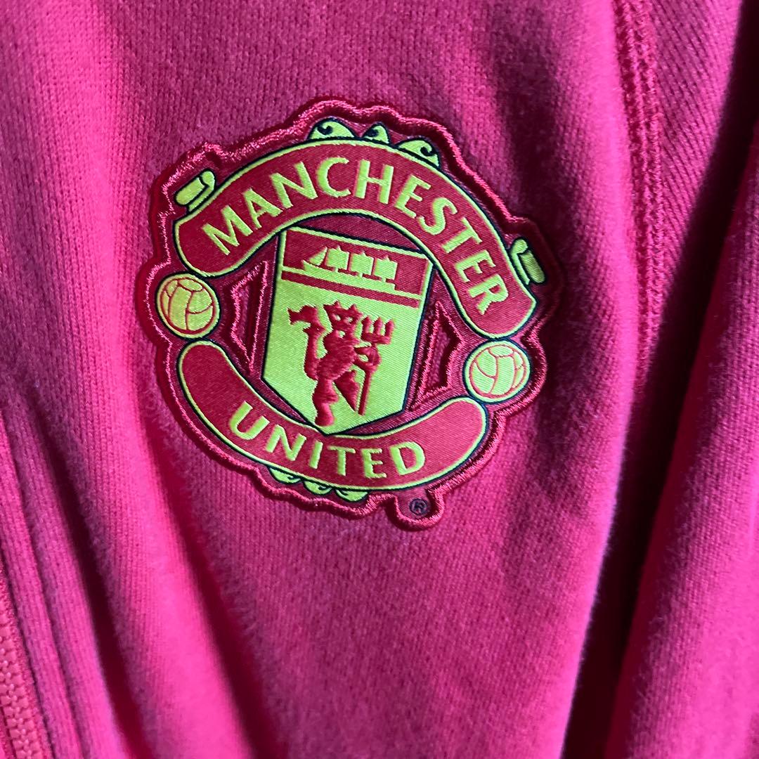 Nike Manchester United ピンク ジャージ
