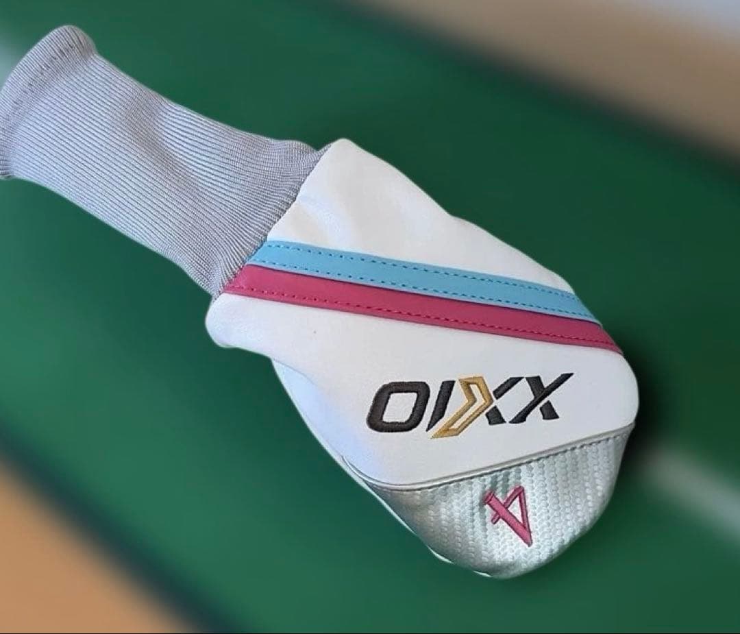 ゼクシオ12⭐︎ウッド4番 ホワイトカラー