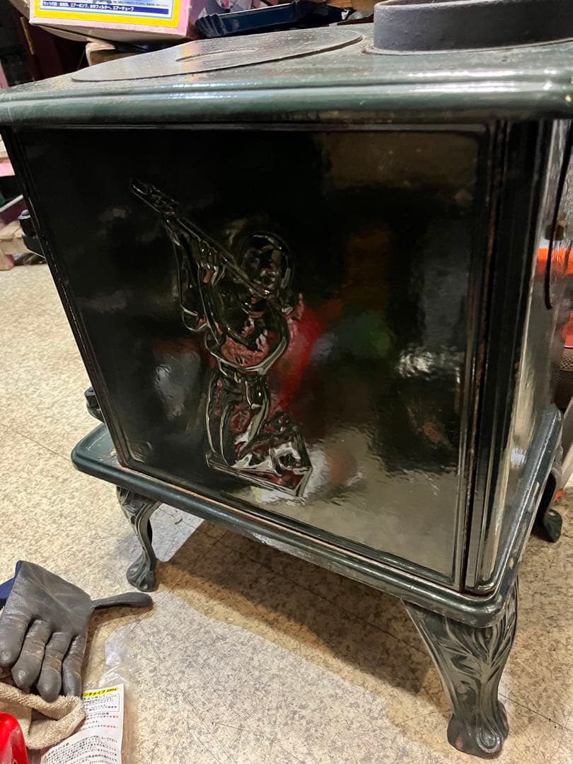 薪ストーブ、ヨツール薪ストーブ、ホーロー仕上げ薪ストーブ、小型ヨツール薪ストーブ