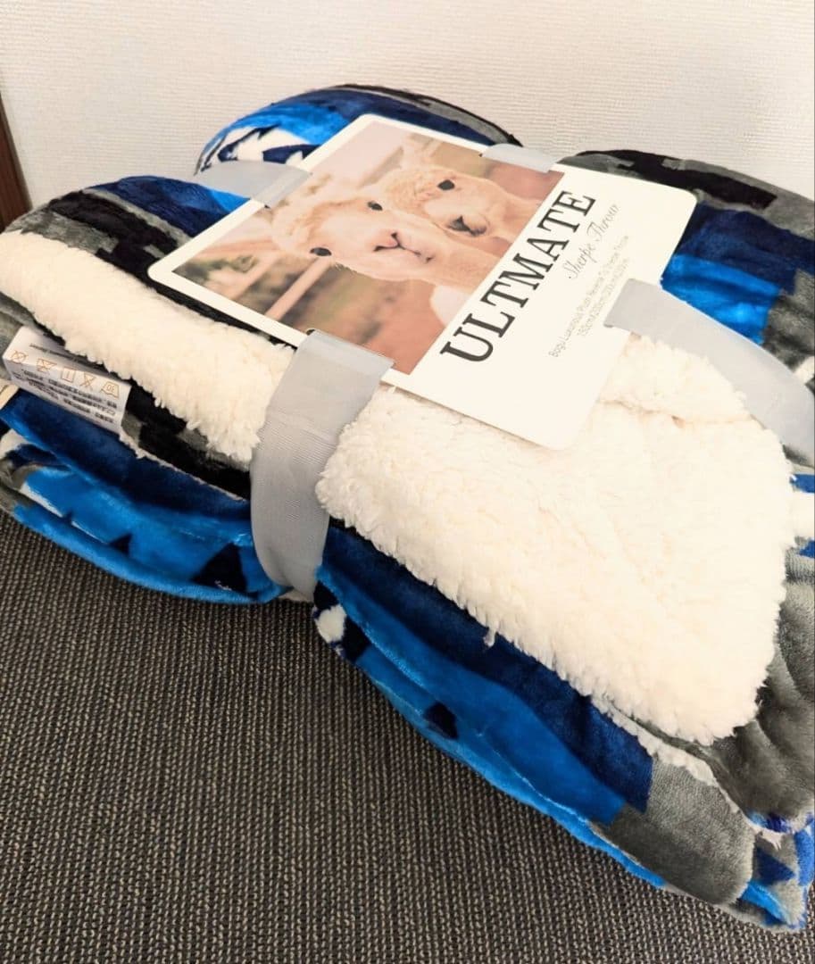 オルテガラグ　毛布　ひざ掛け　ブランケットベッドカバーグレー