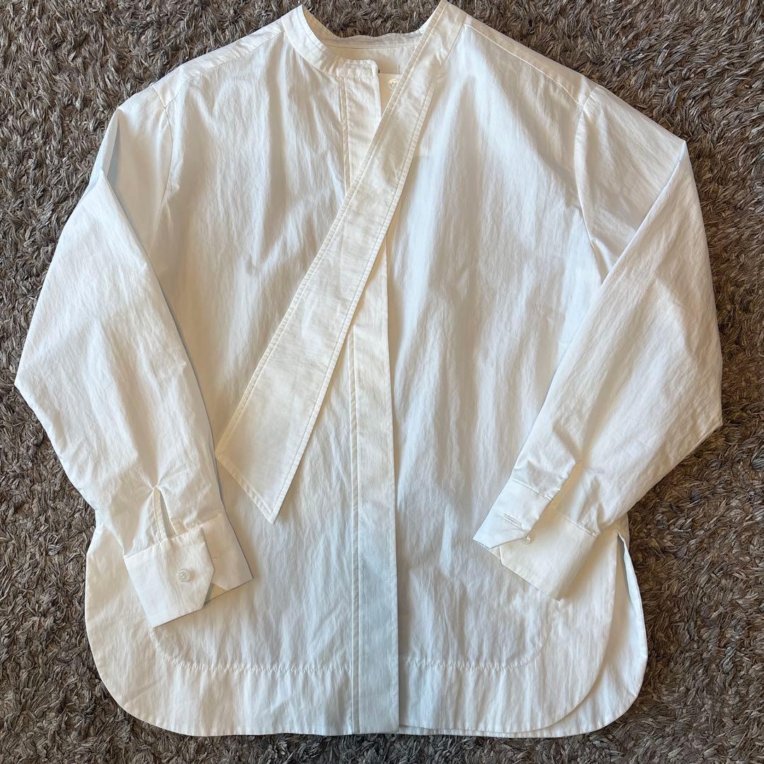 yori ホワイト ボウタイ付き リボン　長袖シャツ　36サイズ