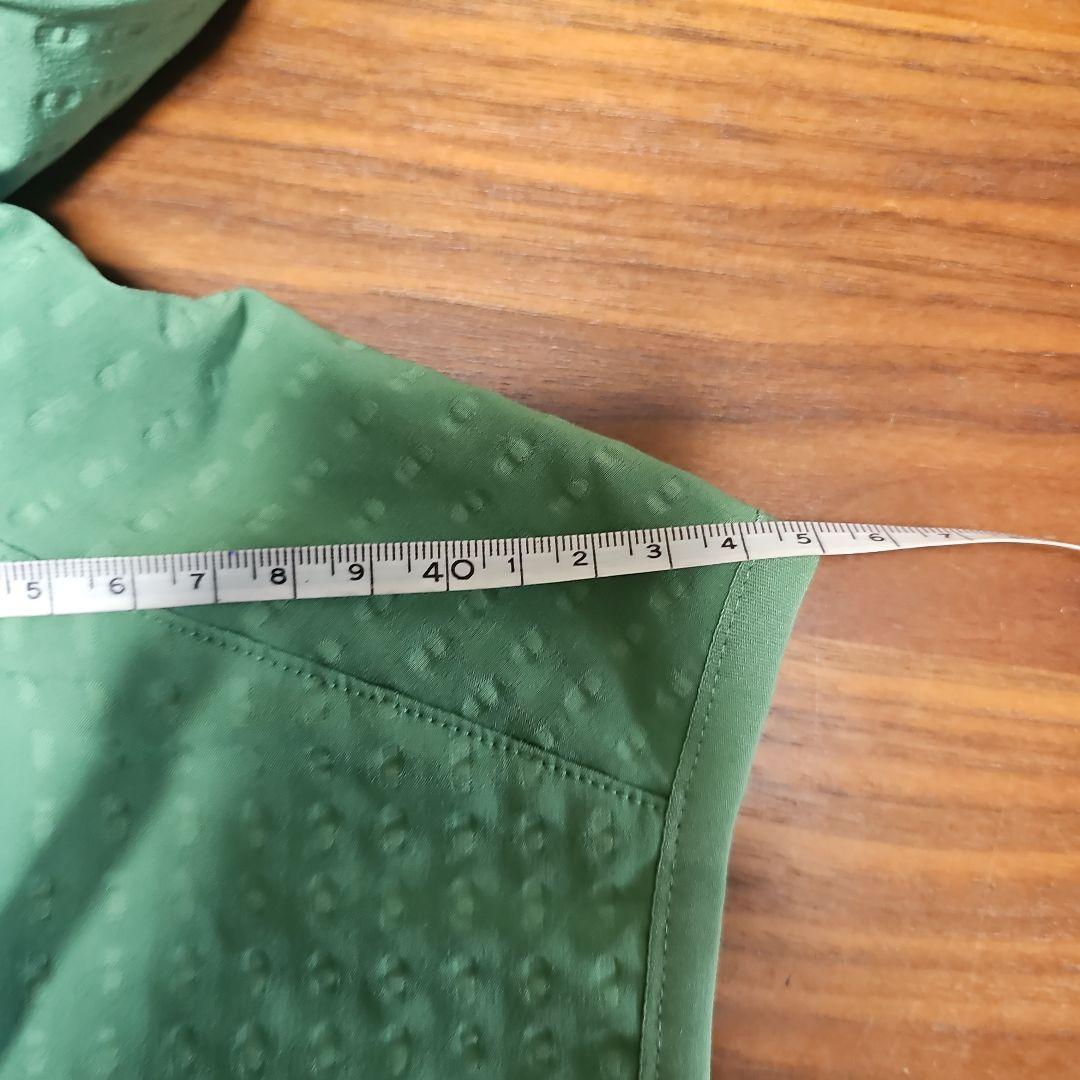 アディダスベスト暴風、撥水　新品