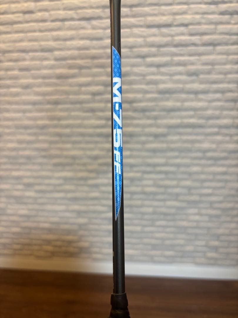 【廃盤品⭐︎最終】早者がち！カラカル　バドミントンラケット　M75FF