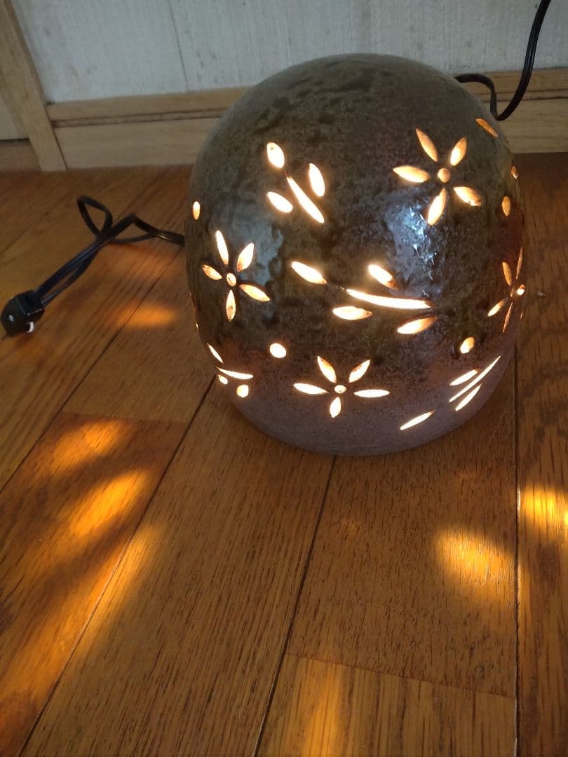 丹波　立杭焼　昇陽窯　陶器製ドーム型ランプ 花模様