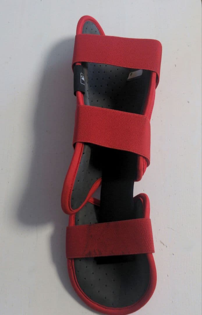 エボシールドフットガード.左打者用.赤