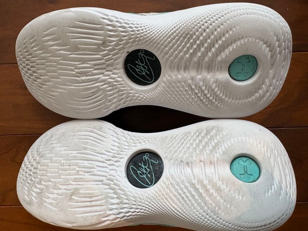 カリー11 アンダーアーマー　バッシュ　箱付き　25.0 curry11