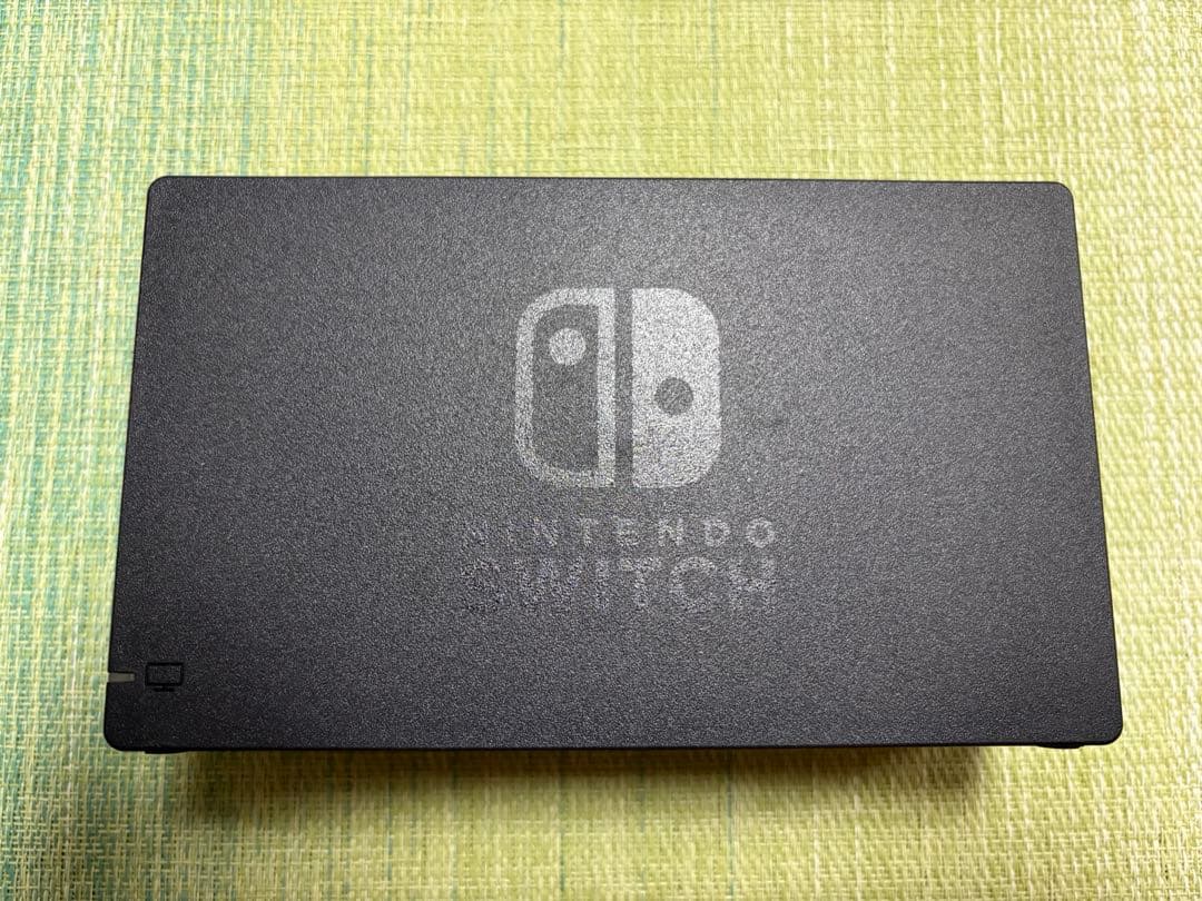 Nintendo Switch バッテリー強化版（箱・説明書有）＋充電スタンド