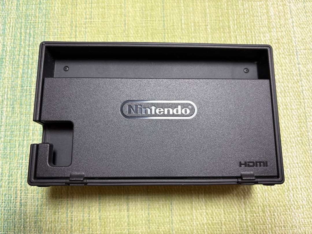 Nintendo Switch バッテリー強化版（箱・説明書有）＋充電スタンド