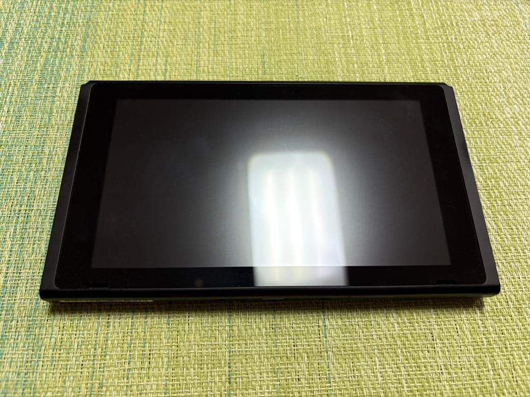 Nintendo Switch バッテリー強化版（箱・説明書有）＋充電スタンド