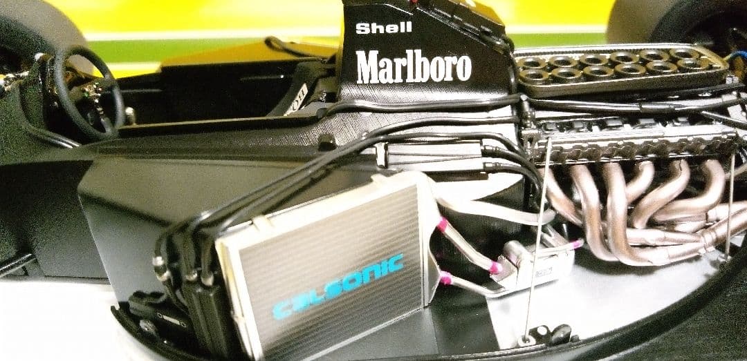 オートアート 1/18 マクラーレン MP4/6 A.セナ Marlboro