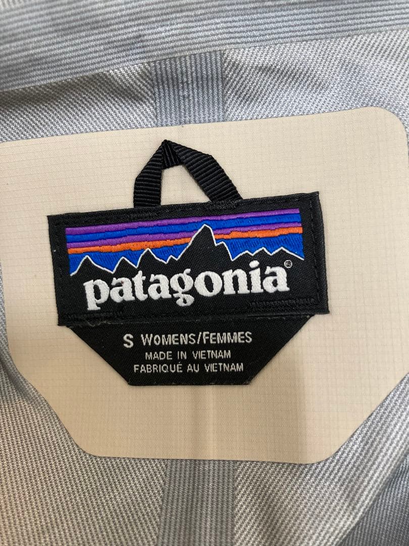 Sarah　パタゴニア　H2No 素材　レイン　コート