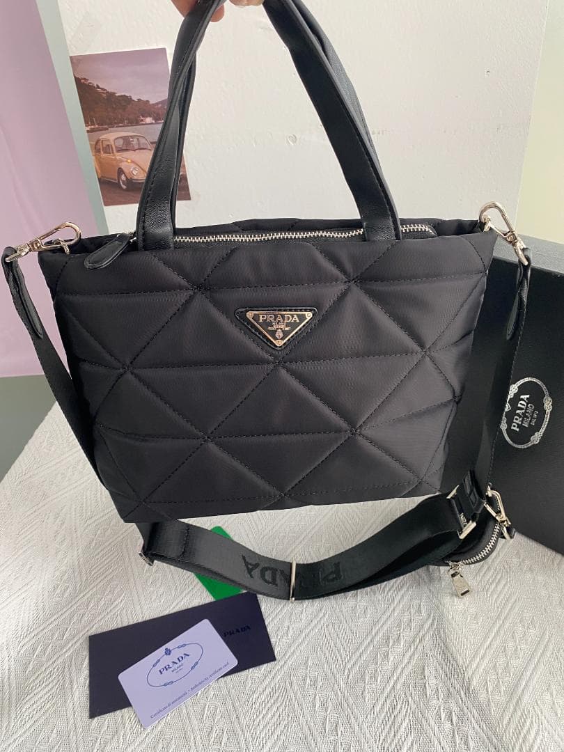 ノベルティブラックショルダーバッグ　バッグ