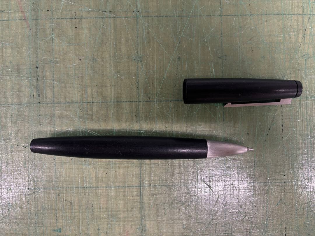 LAMY2000 ローラーボールキャップ付きボールペン