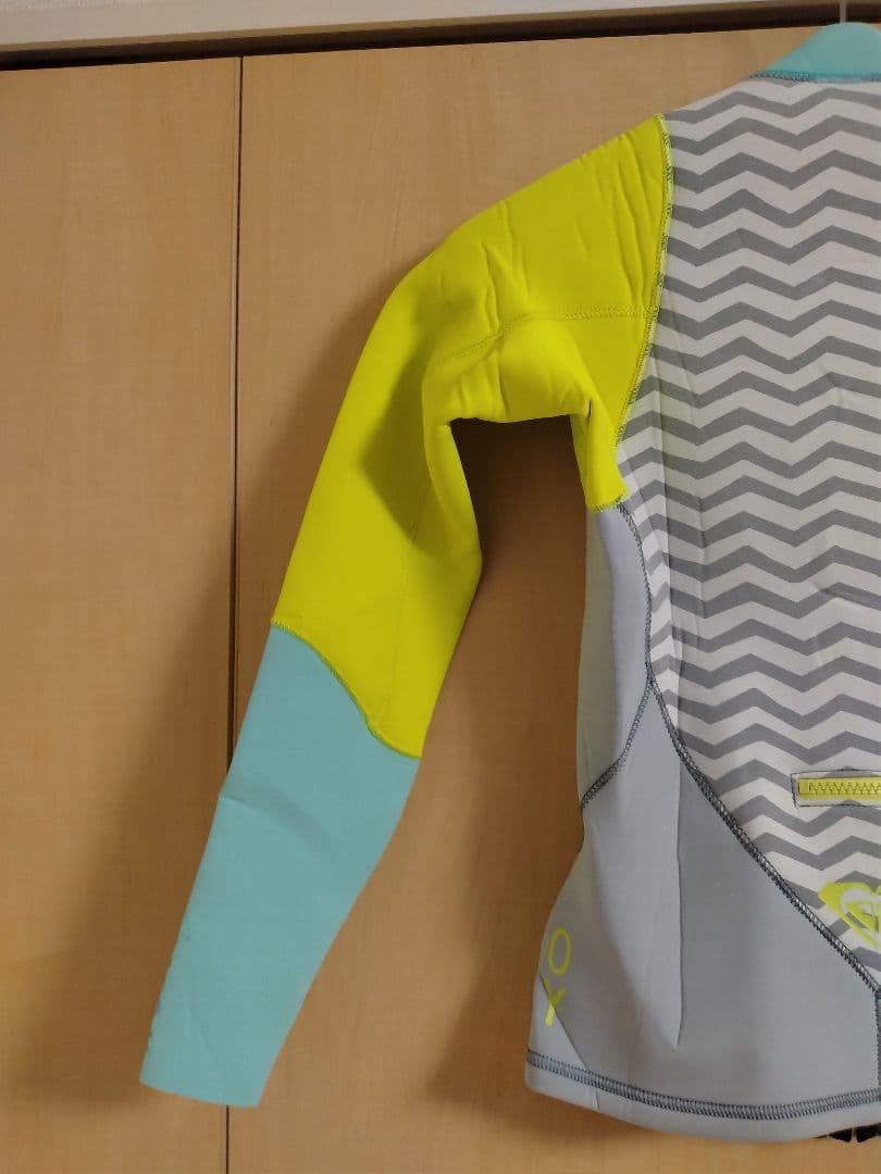 ロキシー　　タッパー　　4