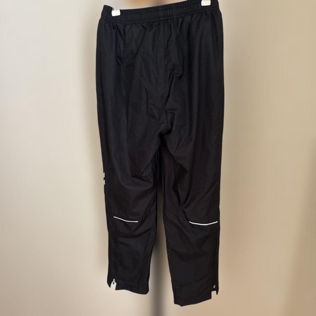 未使用　ヒュンメル　ウィンドブレーカー　男女兼用　S 中綿　防寒