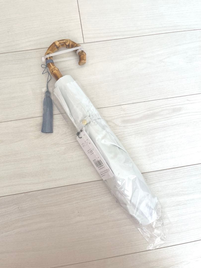 【新品未使用タグ付き】Wpc. UVカット2段折りたたみオフホワイト 50cm