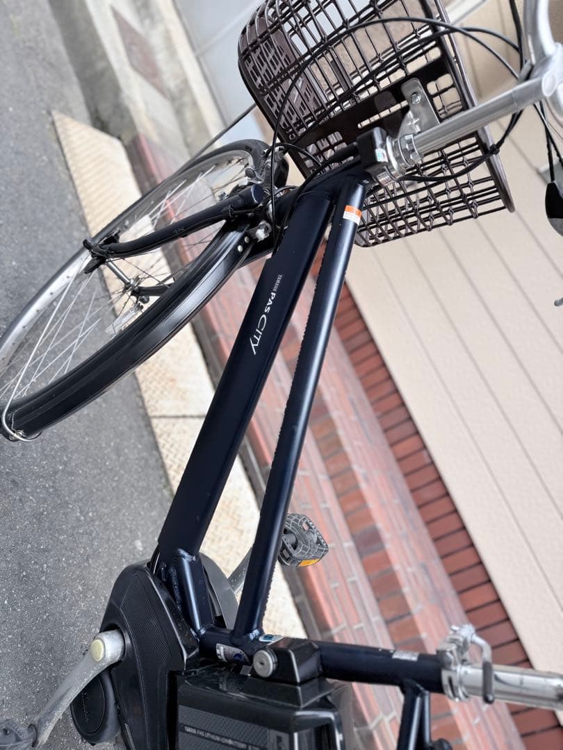 大阪府　ヤマハ　電動アシスト自転車 ネイビー 前バスケット付き