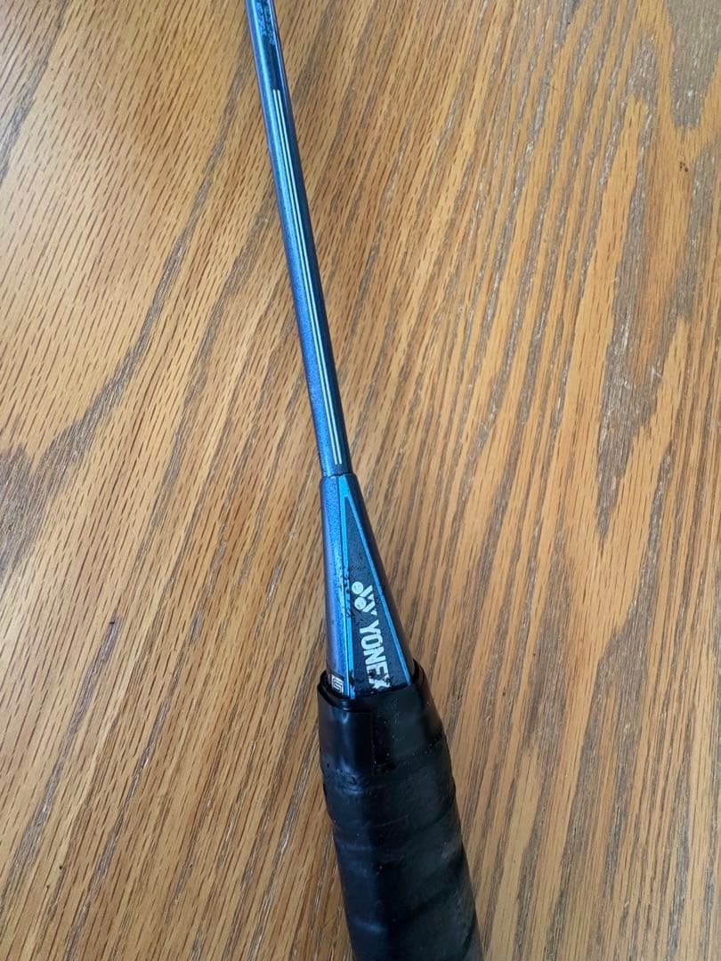 ★バドミントンラケット　ヨネックス　AEROTUS100 Carbonex14★