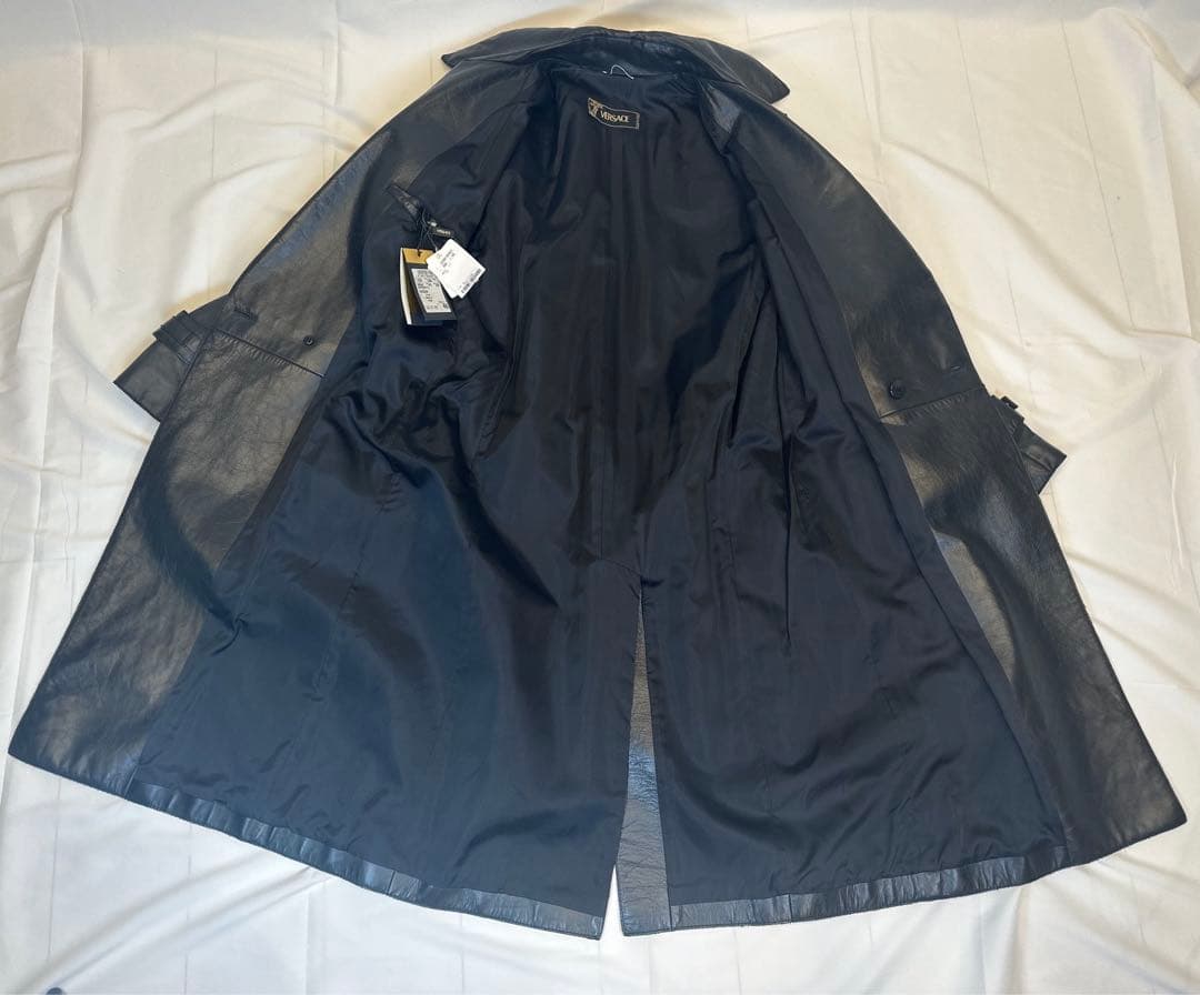ヴェルサーチVERSACE ベルテッドレザーコート