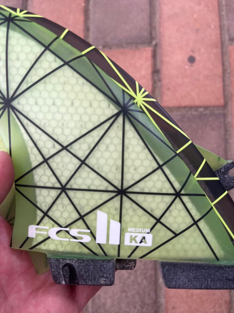 ま*ん様 FCS II KA サーフボードフィン 3枚セット