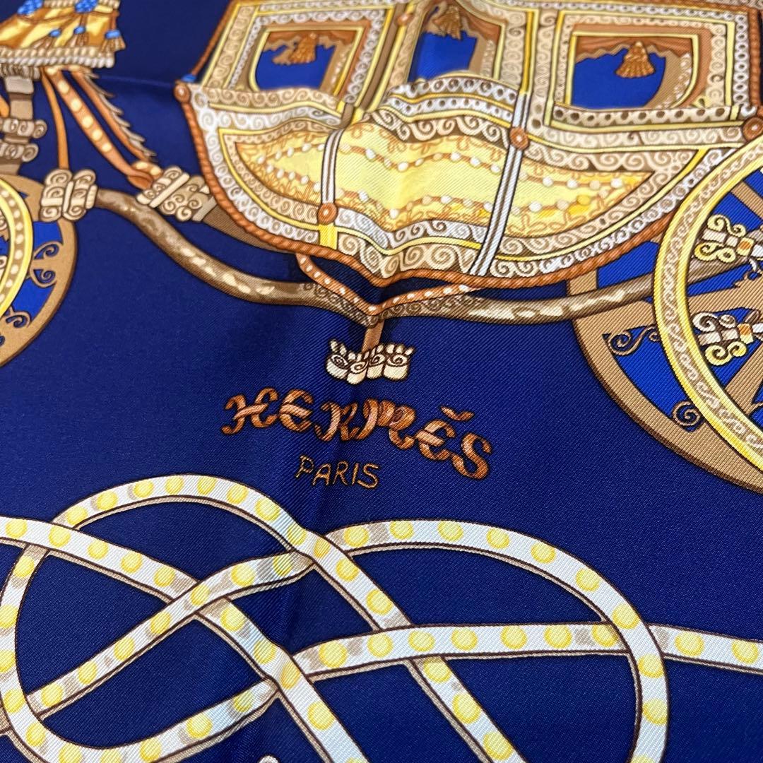 【大人気】HERMES カレ90 PAPEROLES シルクスカーフ　ネイビー
