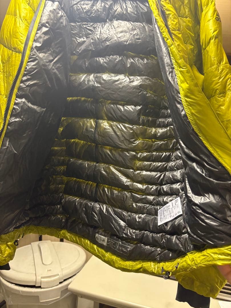 アディダス terrex Agrvic ダウンジャケット S