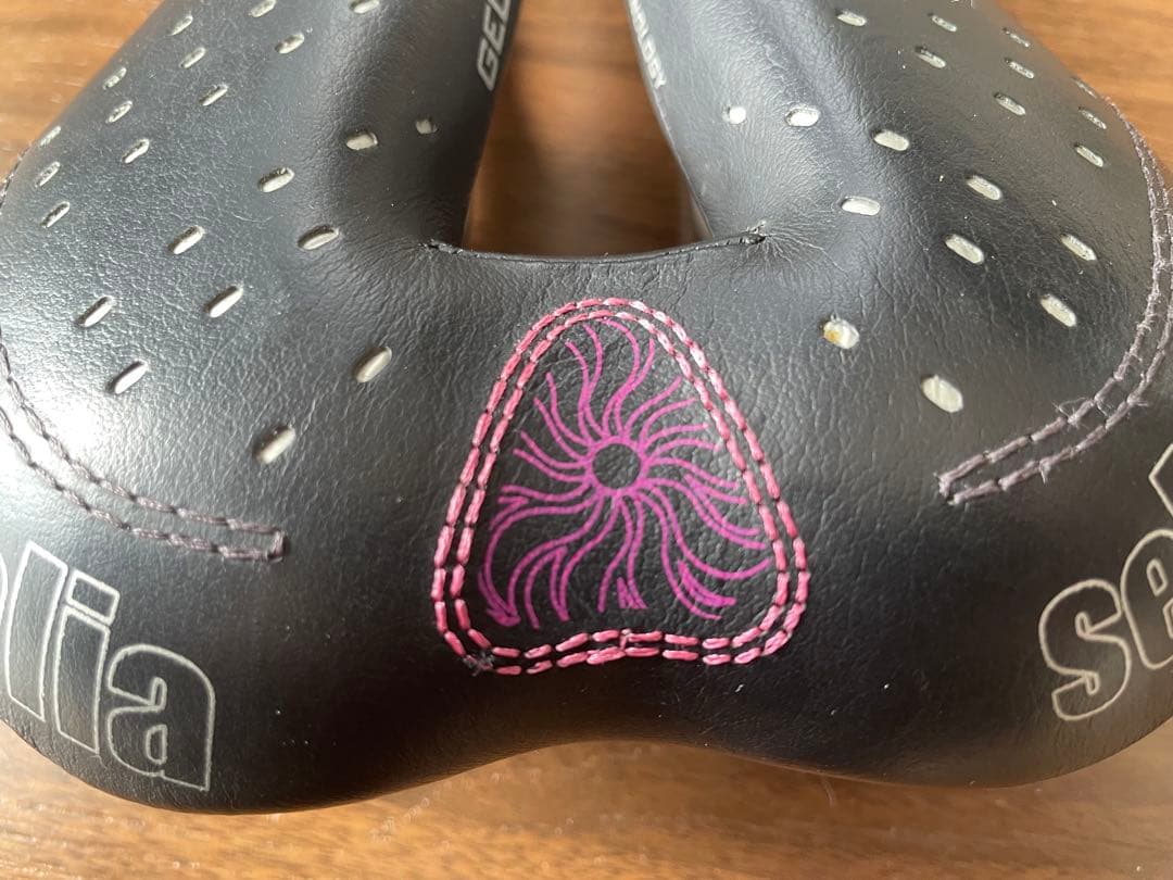 セライタリア ロードバイク サドルSelleItaria DivaGelflow