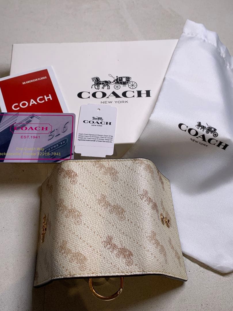 【新品未使用】COACH ホースアンドキャリッジ柄　5連キーケース