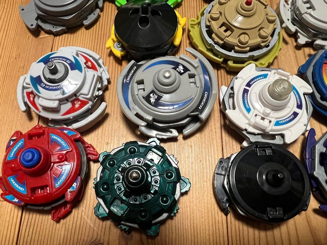 爆転シュートベイブレードまとめ売り 公式サイズツールボックス付き 単体購入要相談