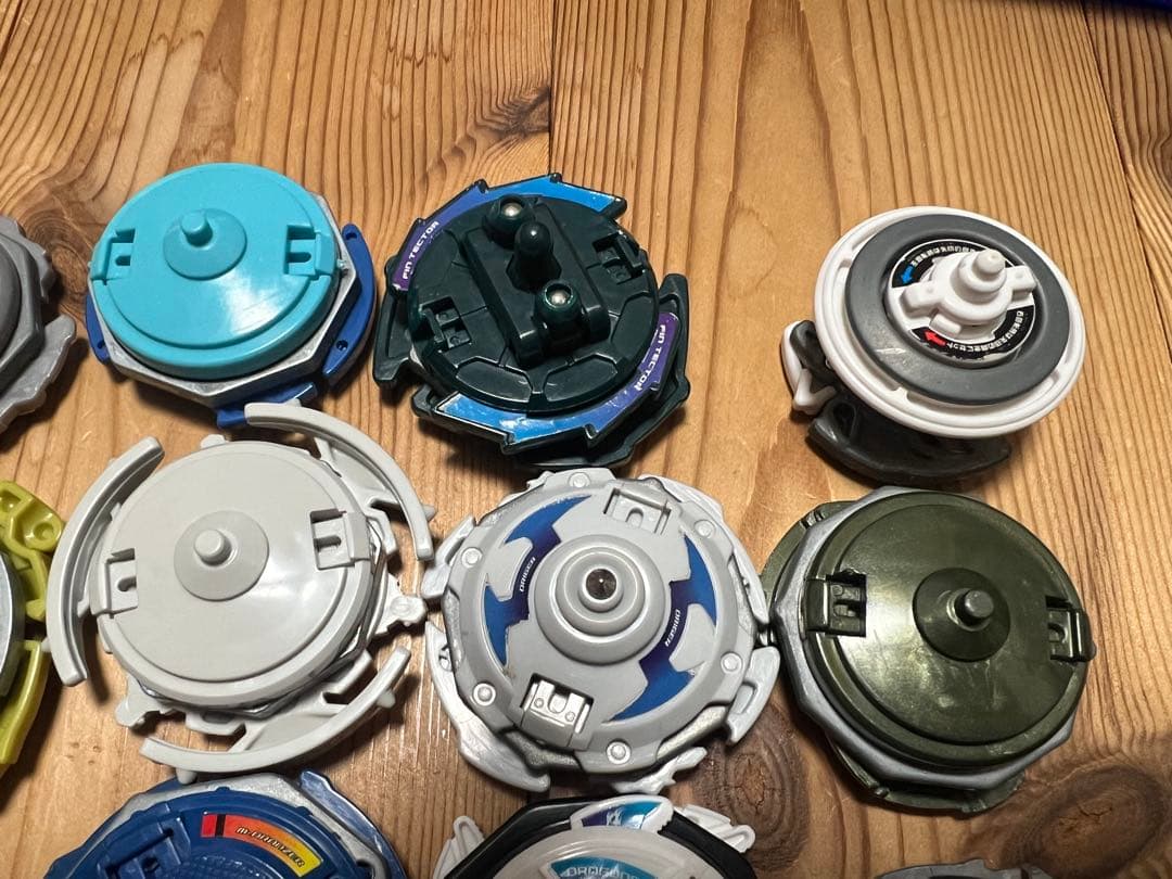 爆転シュートベイブレードまとめ売り 公式サイズツールボックス付き 単体購入要相談