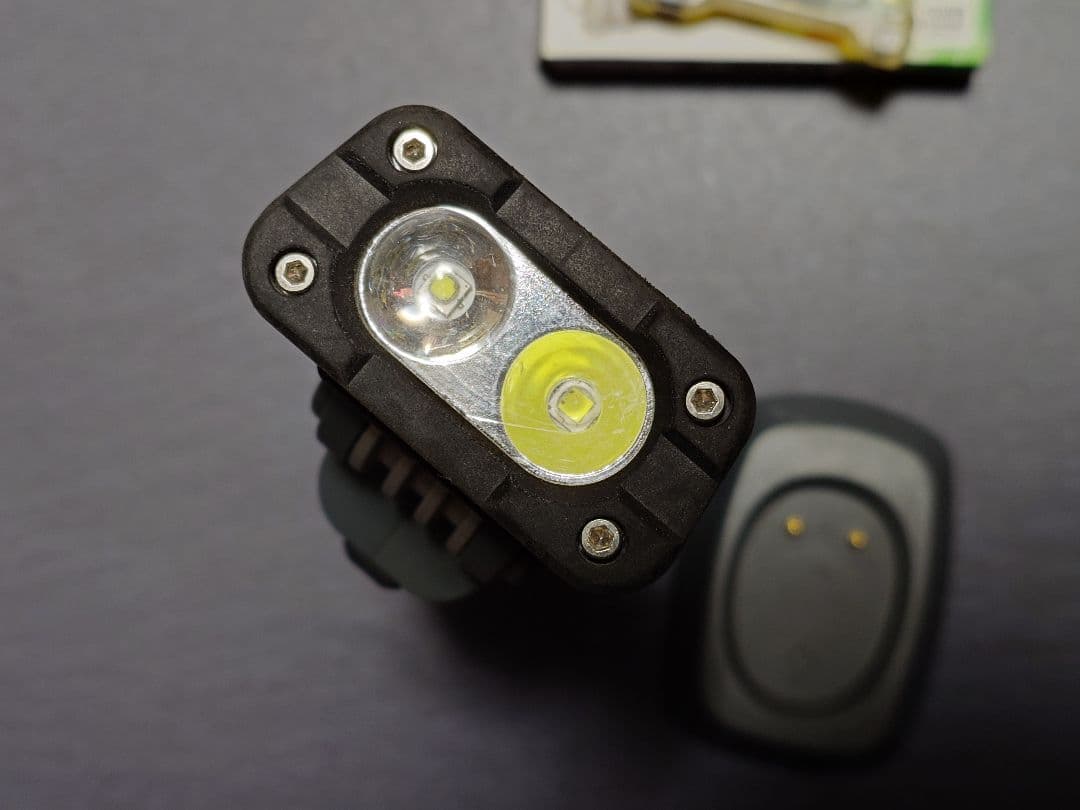 FENIX OLIGHT ENERGIZER ARMYTEK 等ライトまとめ売り