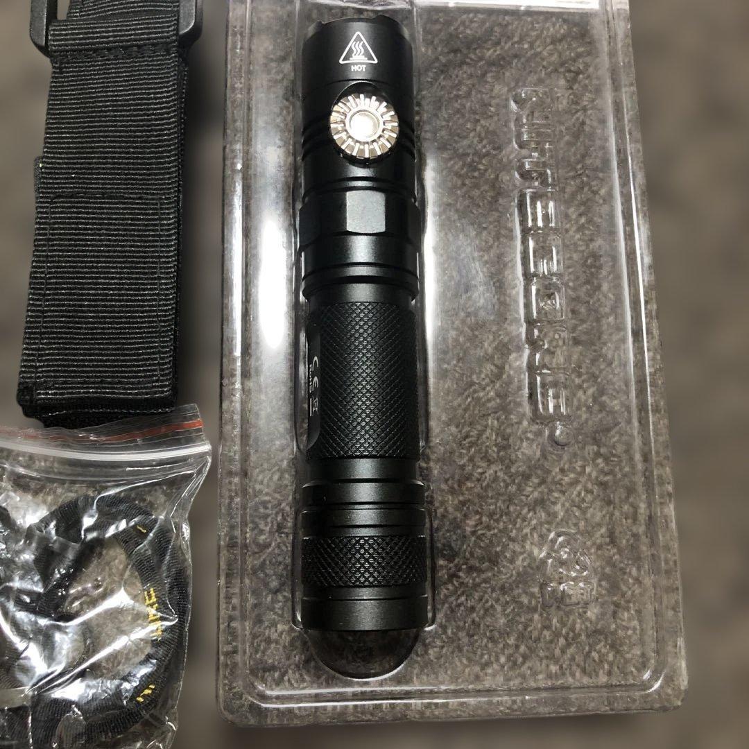 【新品未使用】NITECORE EC22 ハンディライト1000ルーメン