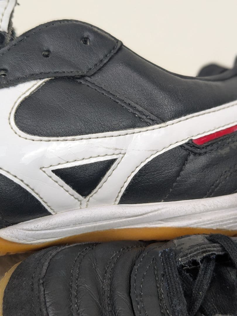 【人気】MIZUNO　モレリアIN　フットサルシューズ　レザー　黒　26.5cm