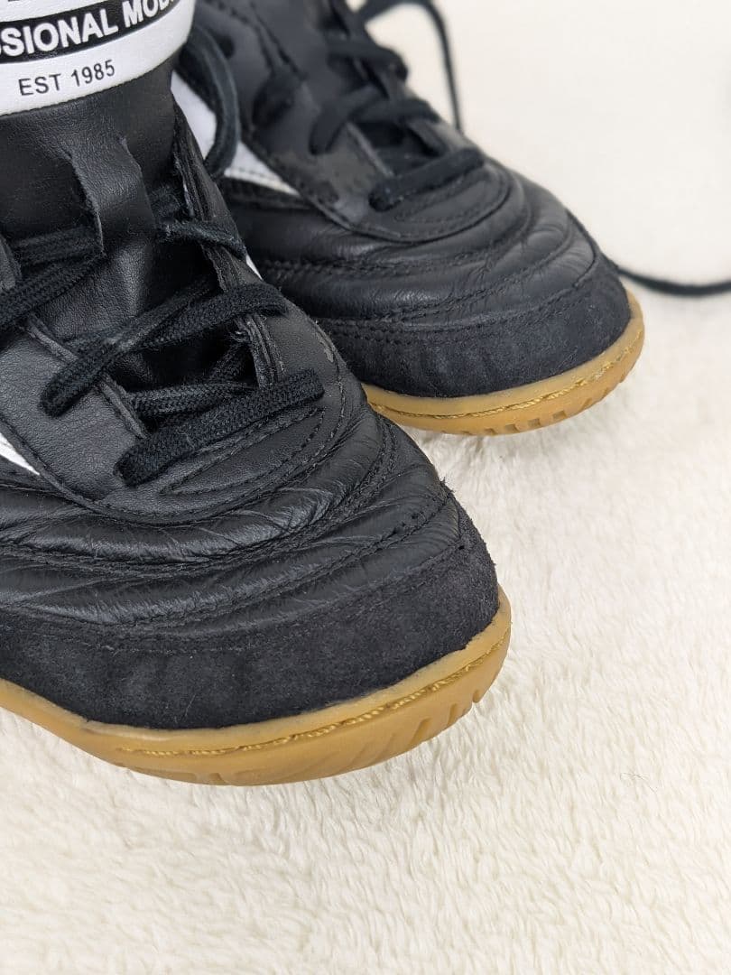 【人気】MIZUNO　モレリアIN　フットサルシューズ　レザー　黒　26.5cm