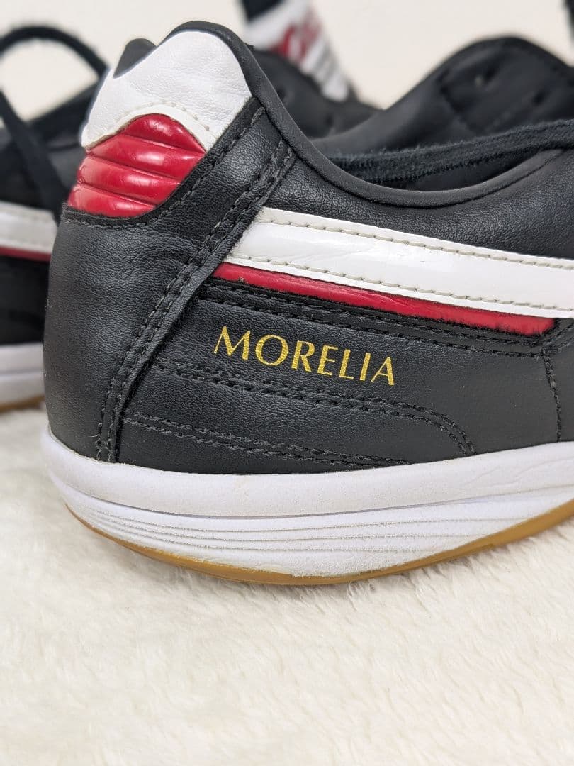 【人気】MIZUNO　モレリアIN　フットサルシューズ　レザー　黒　26.5cm