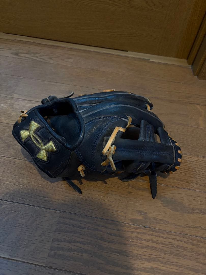 Under Armour 硬式グローブ 黒