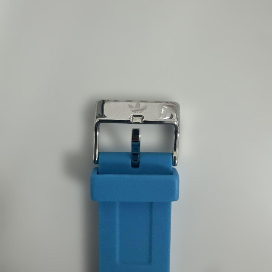 adidas 腕時計　サンティアゴ　ラバー　水色　赤