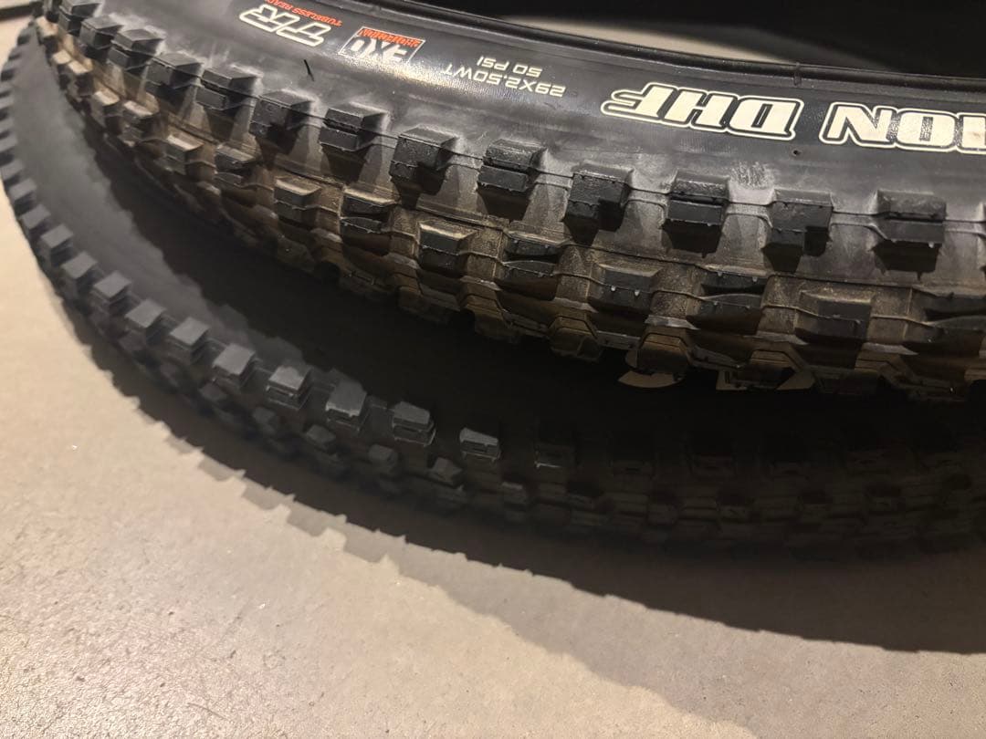 マキシスMAXXISミニオン＆ディセクタ―セット29インチタイヤ2本 MTB