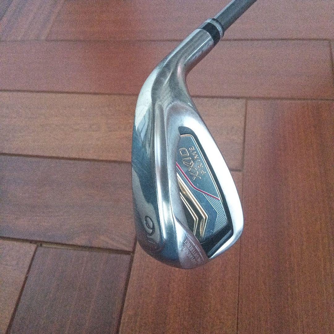 ゼクシオ PRIME SP1200 ゴールド 7-8-9-P 4本 R 右