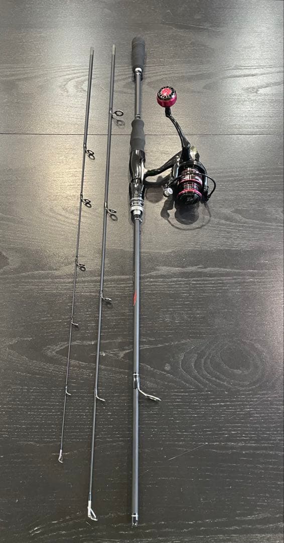 釣りセット2ピーススピニングロッド（180㌢穂先二本付)2000番ライン100m