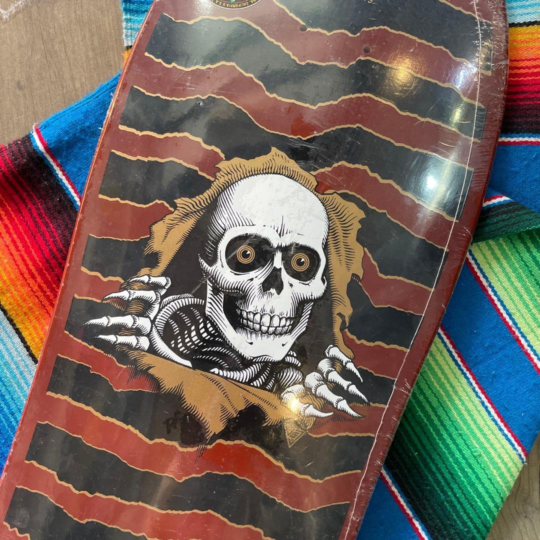 PowellPelaltaパウエルスカルスケボーデッキ9.75インチ