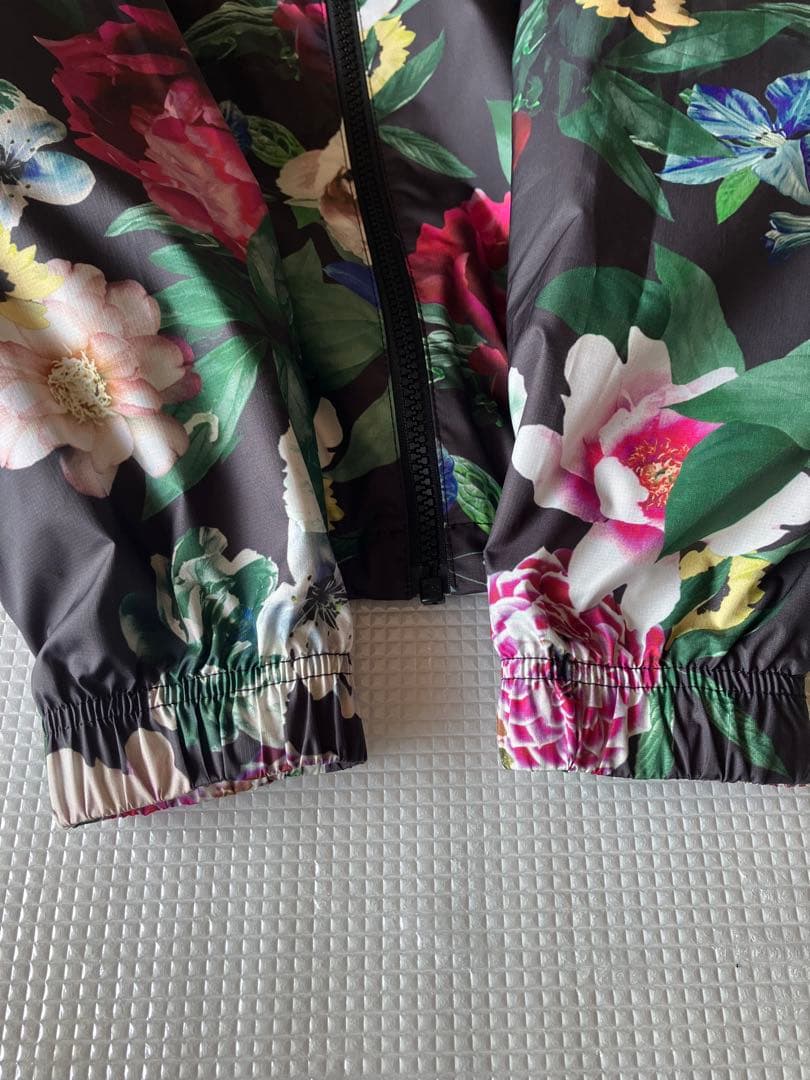 NIKE ウィメンズフロールウーブンジャケット