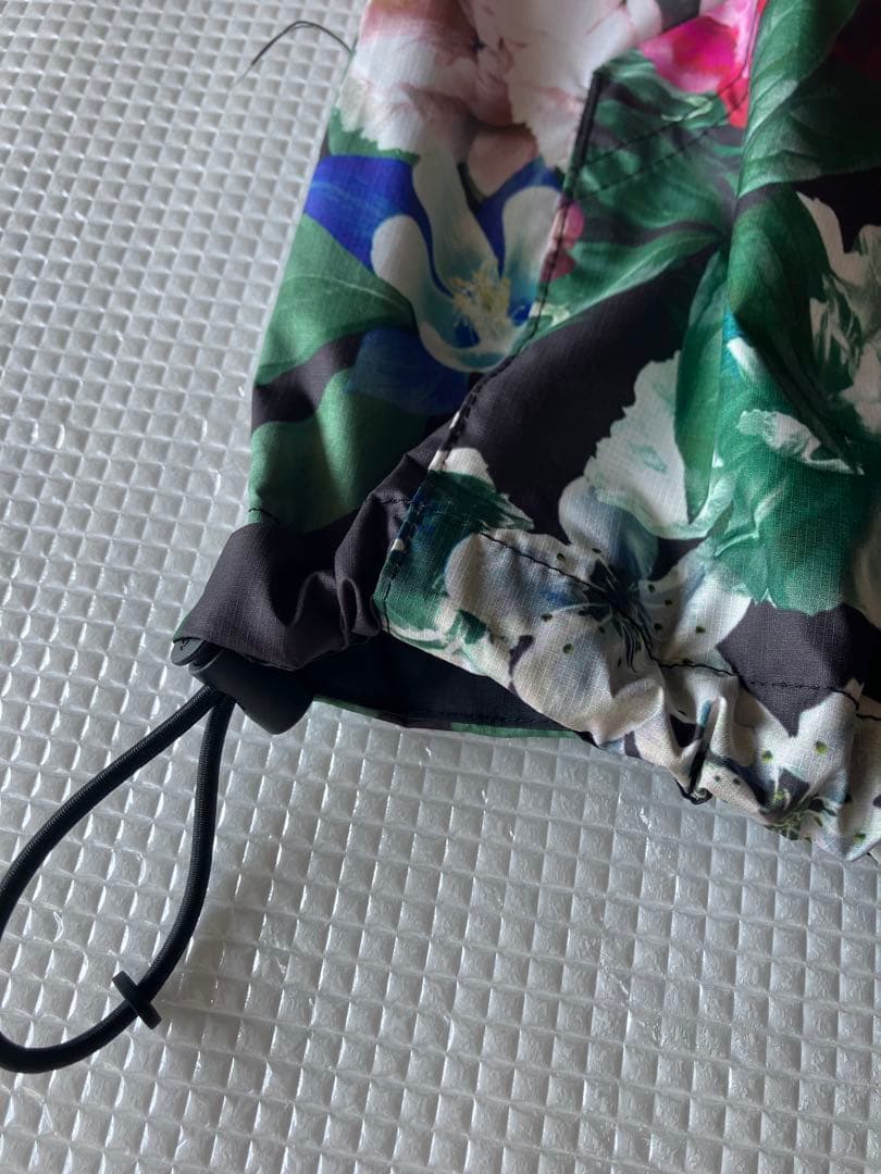 NIKE ウィメンズフロールウーブンジャケット