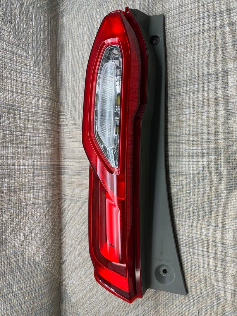 N-BOX Nボックス JF3JF4左テールライト ICHIKOH D185前期