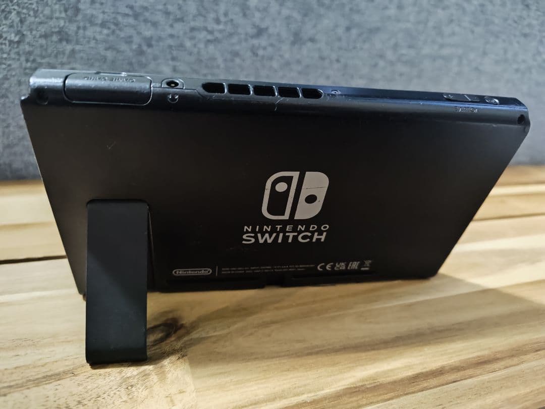 2022年製 Nintendo Switch HAC-001（-01）
