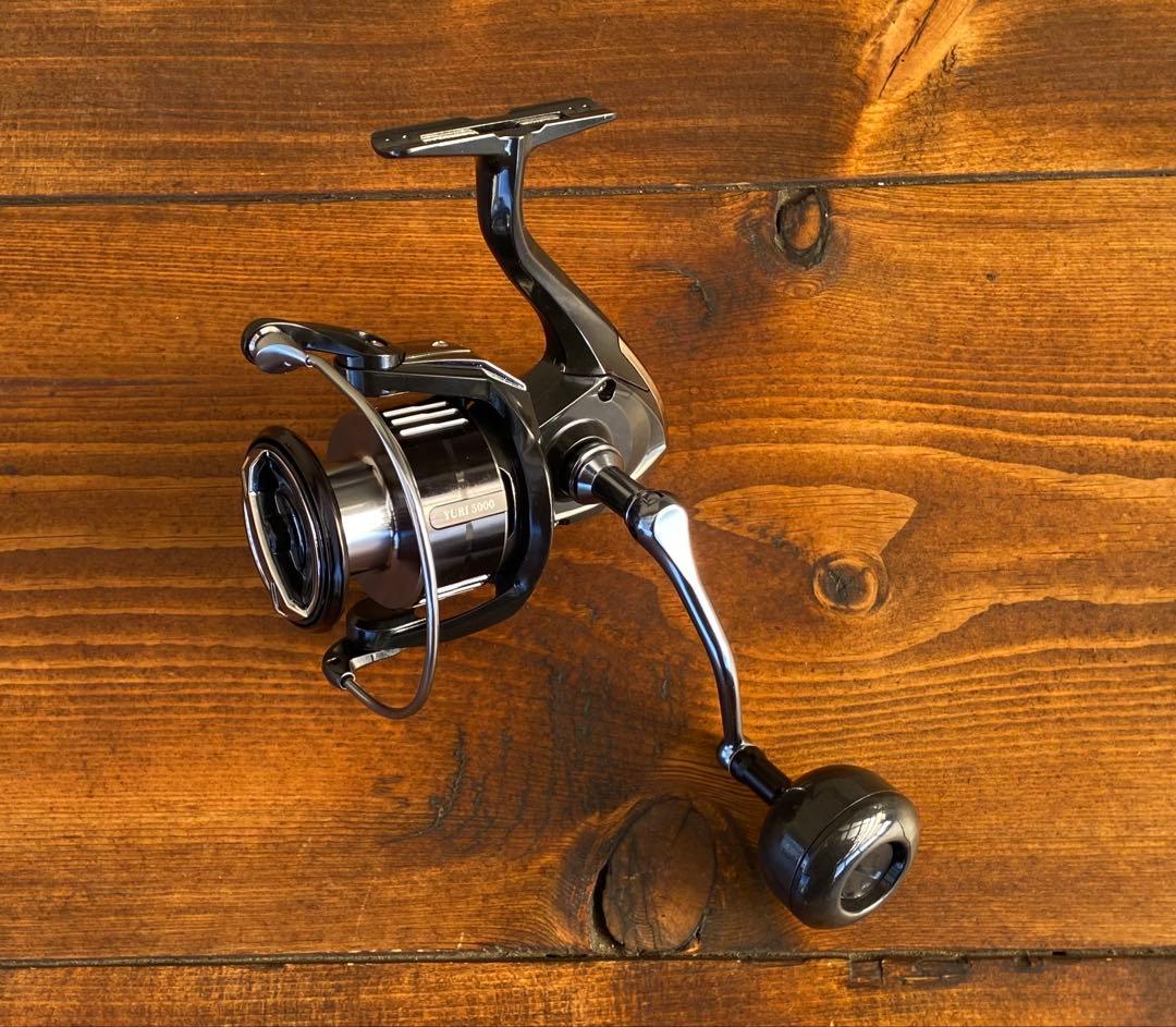 新品未使用　スピニングリール　5000番　ジギング　ショアジギング　シーバス