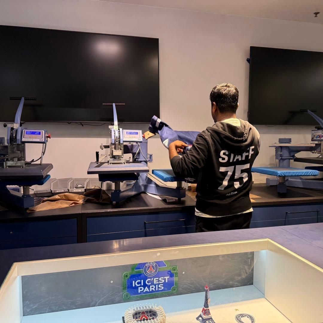 日本未対応 BEYOND 入り　PSG パリ市内公式ストア購入　クヴァラツヘリア